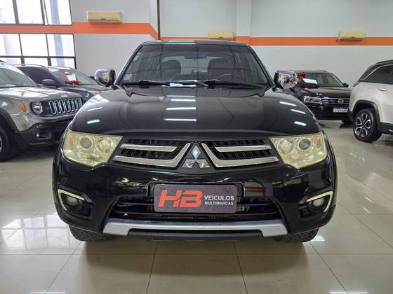MITSUBISHI L200 TRITON 3.5 HPE 4X4 CD V6 24V FLEX 4P AUTOMÁTICO MITSUBISHI L200 TRITON 3.5 HPE 4X4 CD V6 24V FLEX 4P AUTOMÁTICO